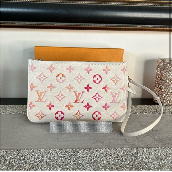 NWT Louis Vuitton Neverfull MM Sunrise Aquarelle SOLD OUT at Louis Vuitton - Picture 12 of 15